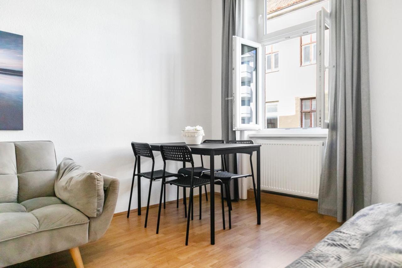 Beautiful 2Br Aptartment 12 Minutes To Downtown Viena Exterior foto