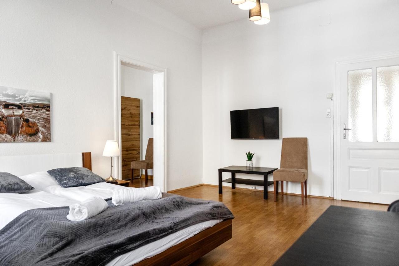 Beautiful 2Br Aptartment 12 Minutes To Downtown Viena Exterior foto