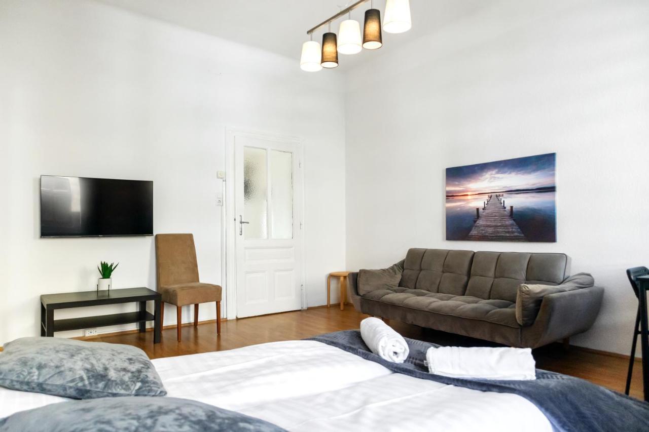 Beautiful 2Br Aptartment 12 Minutes To Downtown Viena Exterior foto